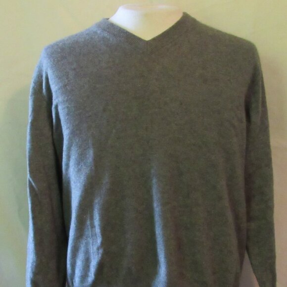 Jeremy Argyle NYC Gray 100% Cashmere Sweater V-Neck Size XL Excellent Condition - Picture 2 of 9